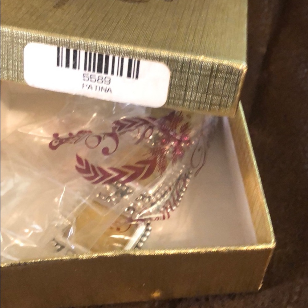 Premier Designs Bracelet - Picture 4 of 6